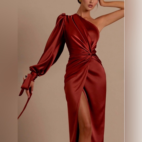 Dresses & Skirts - Chic One-Shoulder Satin Dress in Deep Red